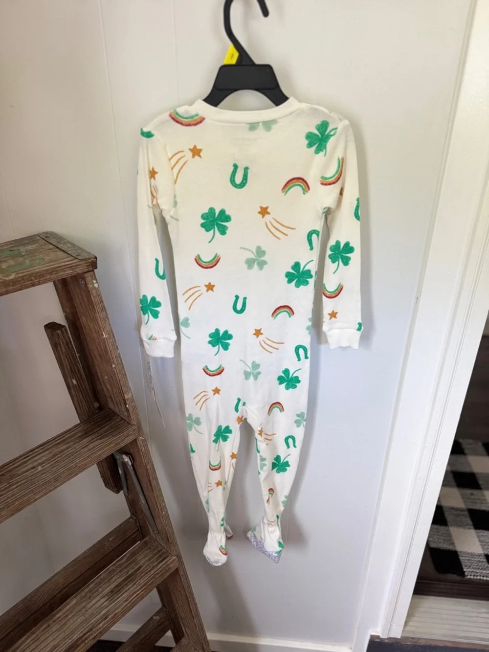 🌈☘️ NWT Carter’s 100% Cotton Shamrock Footie Sleeper 3T - Picture 4 of 7